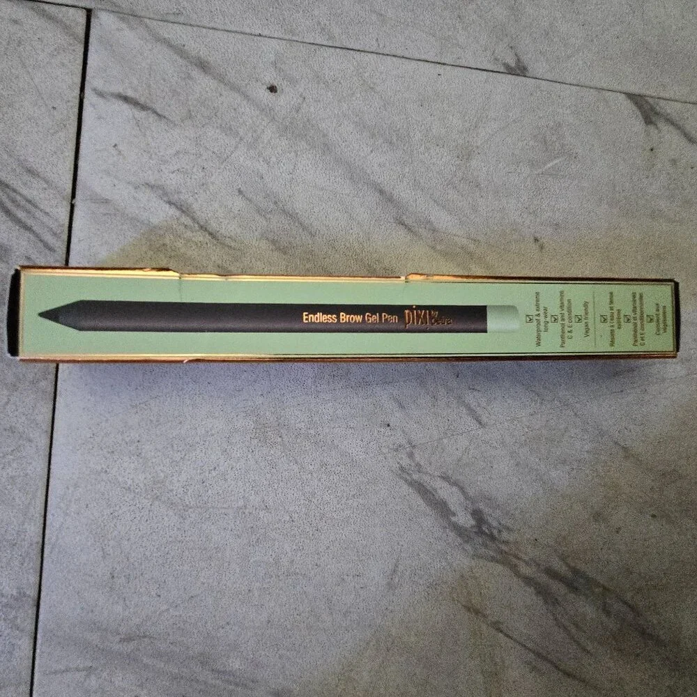 Pixi By Petra Beauty Set: Body Glow Travel Kit Endless Brow Gel Pen & Shea Butte